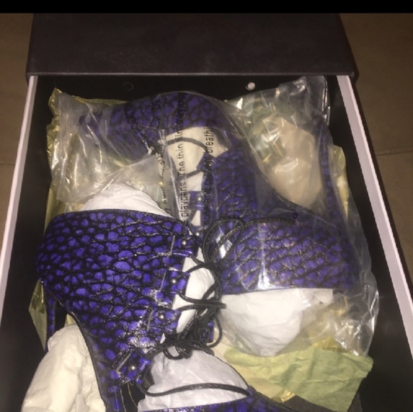 Lust for life stiletto heels in blue - Picture 6 of 7